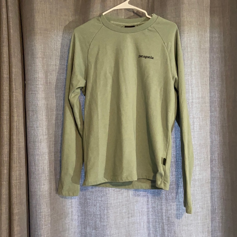 Patagonia green long sleeve shirt. Men’s Small